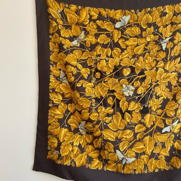 Hermès “L’Arbre de Soie” Carre 90 Silk Scarf - Picture 7 of 11